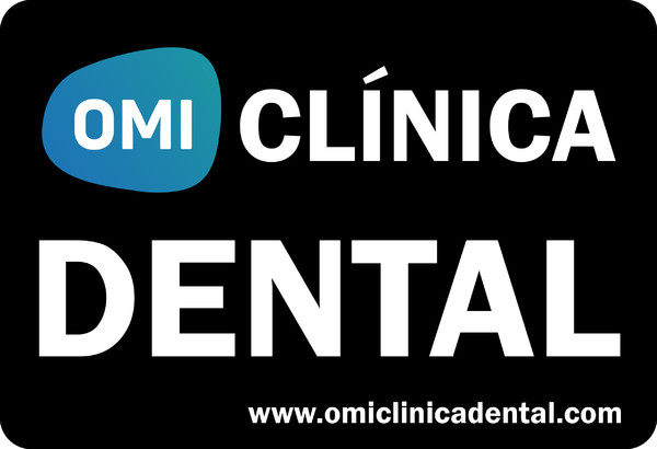 Banderola sin iluminación cantos redondos OMI Clinica Dental - 70x50 cm